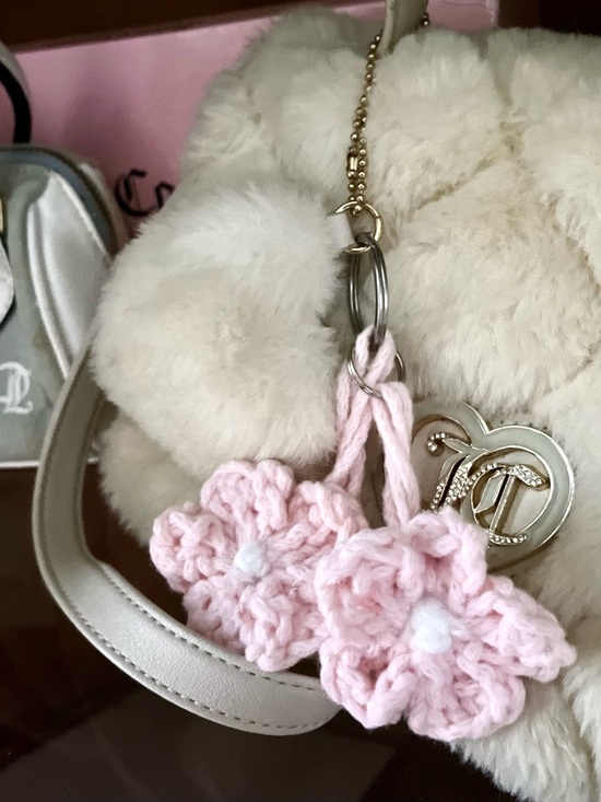 Handmade (by me) Pink Crochet Flower Keychain - Picture 2 of 2